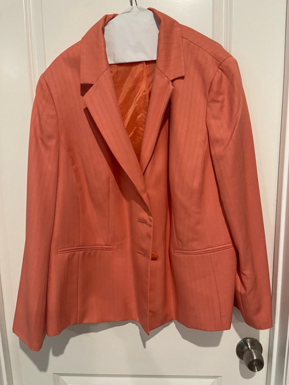 Le Suit Coral-Peach Tailored Single-Button Blazer